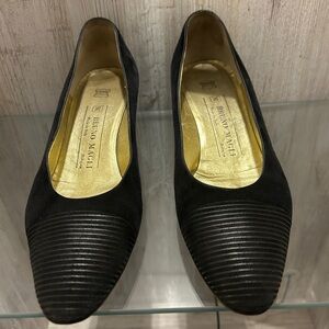 Vintage Bruno Magli Black Suede Block Heel Pumps Ribbed Cap Toe 8.5M Italy